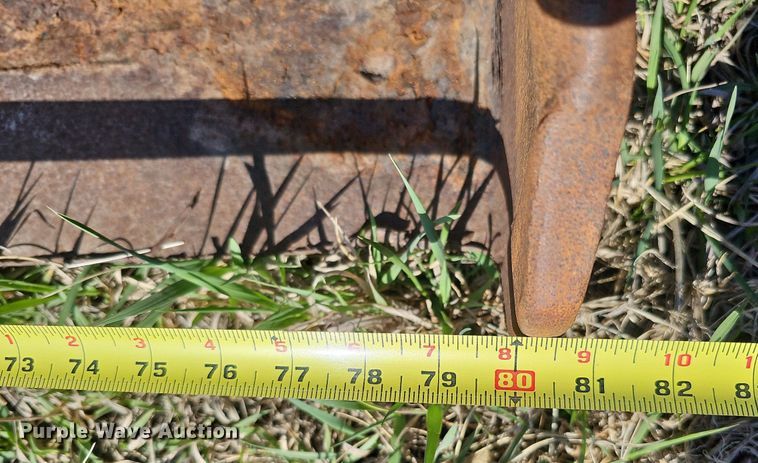 image for item DO4294 80.5" W wheel loader bucket