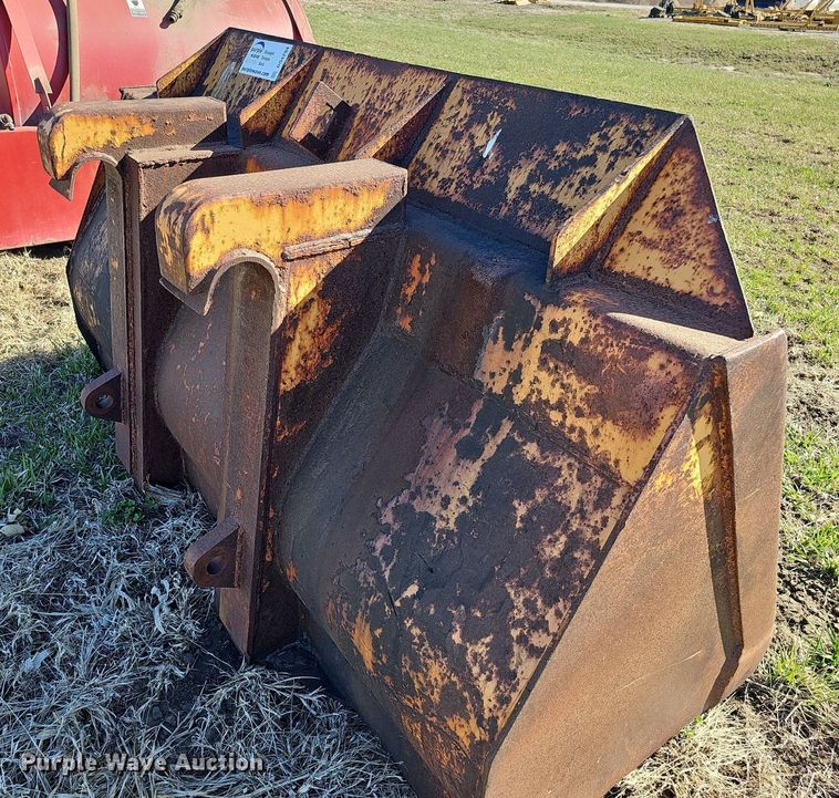 image for item DO4294 80.5" W wheel loader bucket