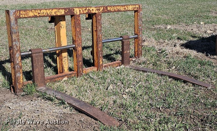 image for item DO4295 59.5" L wheel loader forks