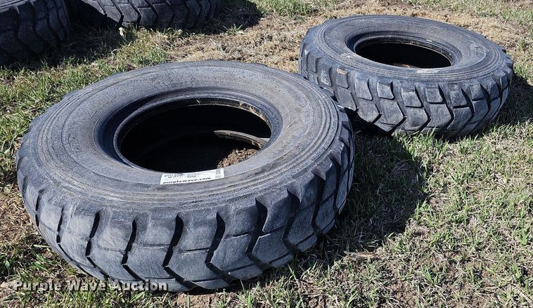 image for item DO4296 (2) Bridgestone 14.00R24 tires