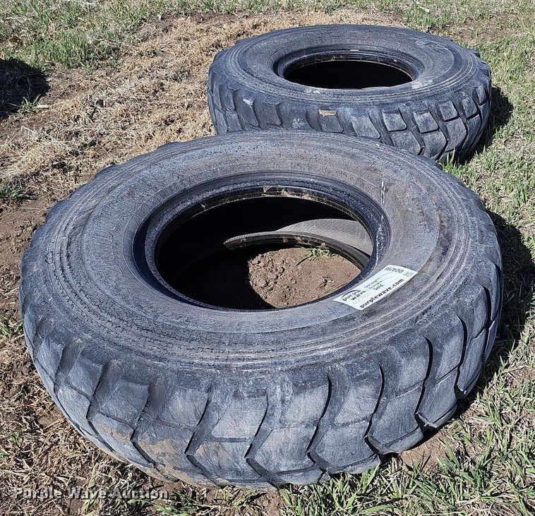 image for item DO4296 (2) Bridgestone 14.00R24 tires