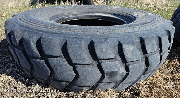 image for item DO4296 (2) Bridgestone 14.00R24 tires