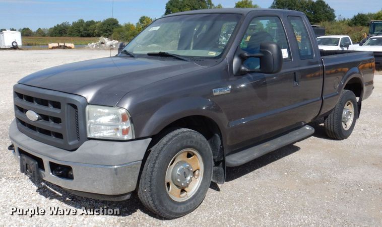 image for item DP0349 2005 Ford F250 Super Duty XL  SuperCab pickup truck