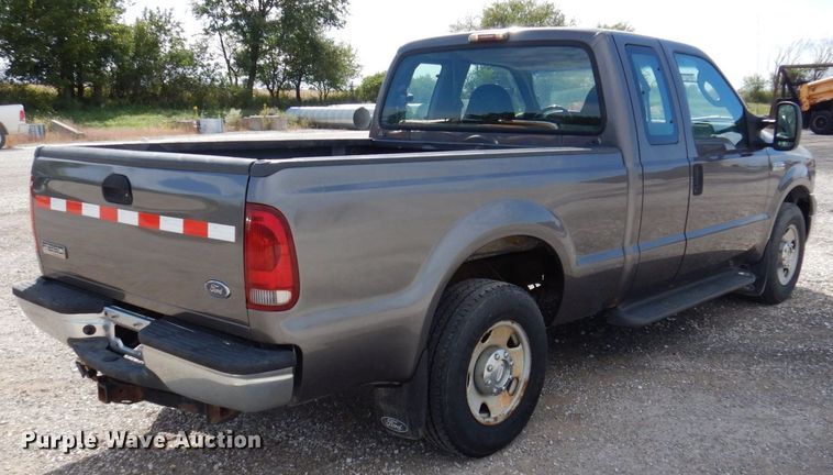 image for item DP0349 2005 Ford F250 Super Duty XL  SuperCab pickup truck