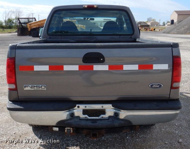 image for item DP0349 2005 Ford F250 Super Duty XL  SuperCab pickup truck