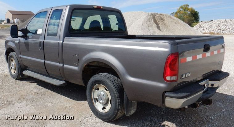 image for item DP0349 2005 Ford F250 Super Duty XL  SuperCab pickup truck