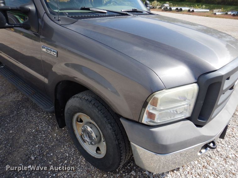image for item DP0349 2005 Ford F250 Super Duty XL  SuperCab pickup truck
