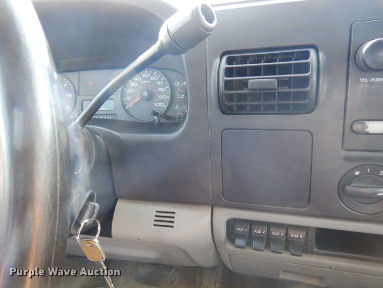 image for item DP0349 2005 Ford F250 Super Duty XL  SuperCab pickup truck