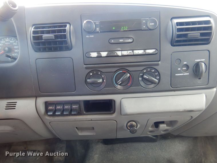 image for item DP0349 2005 Ford F250 Super Duty XL  SuperCab pickup truck