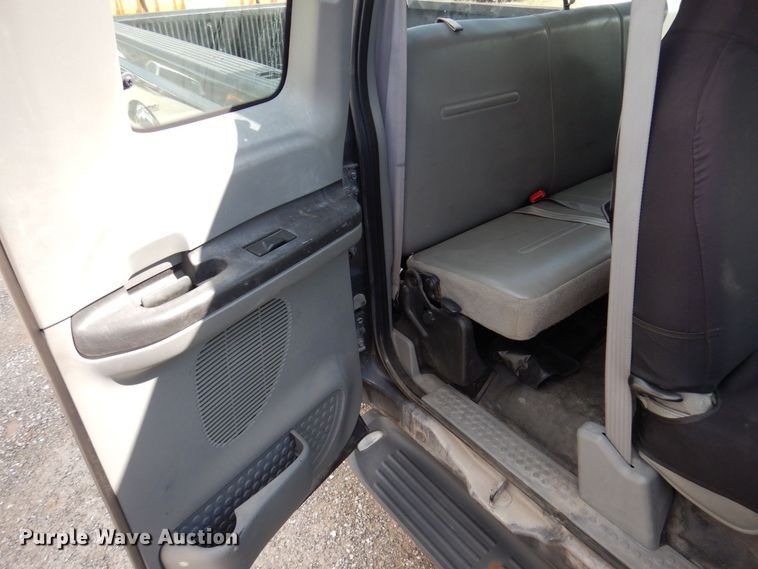 image for item DP0349 2005 Ford F250 Super Duty XL  SuperCab pickup truck