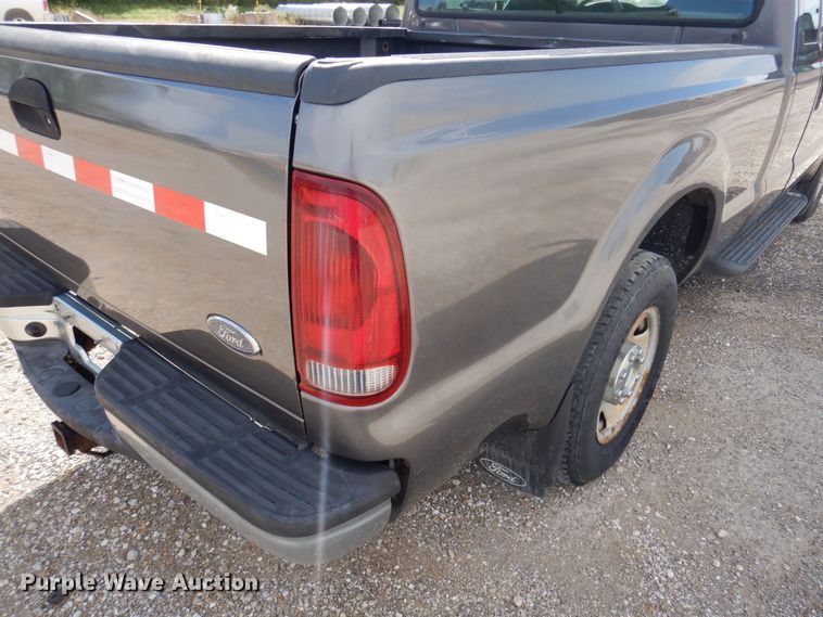 image for item DP0349 2005 Ford F250 Super Duty XL  SuperCab pickup truck
