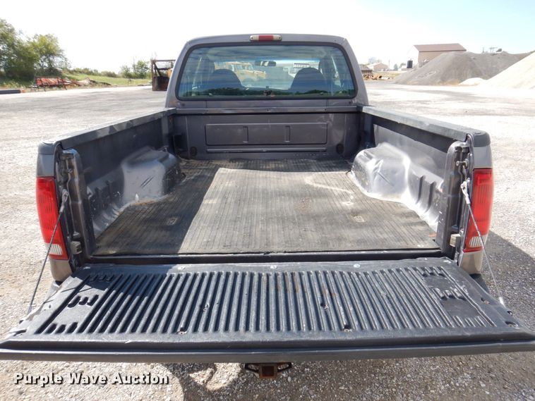 image for item DP0349 2005 Ford F250 Super Duty XL  SuperCab pickup truck