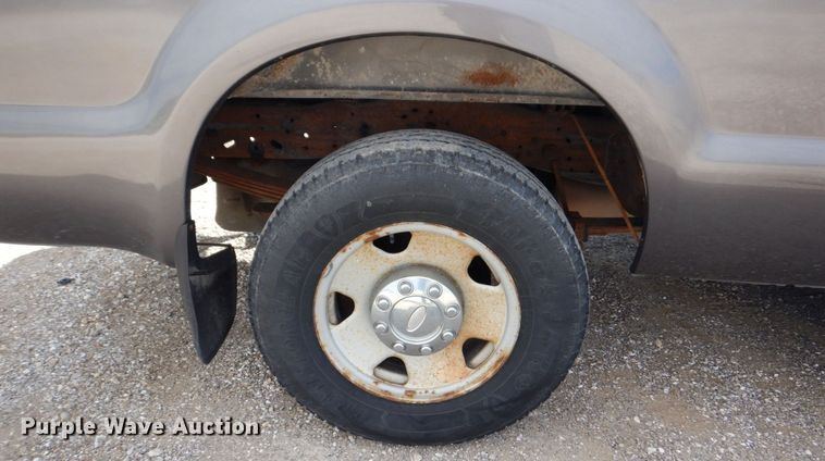 image for item DP0349 2005 Ford F250 Super Duty XL  SuperCab pickup truck