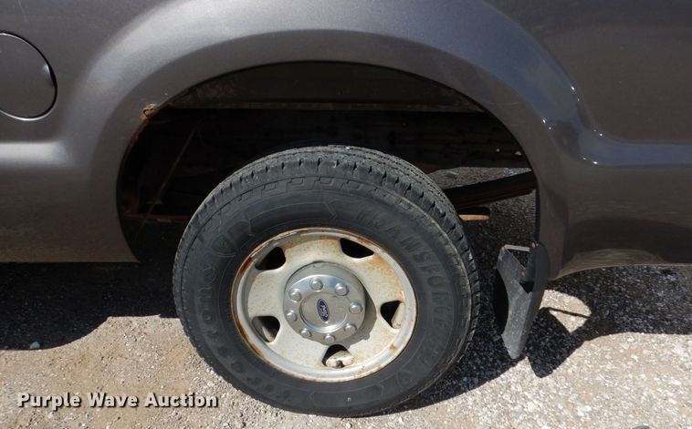 image for item DP0349 2005 Ford F250 Super Duty XL  SuperCab pickup truck