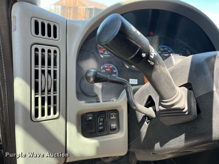 image for item DP0473 2011 International WorkStar 7400  dump truck