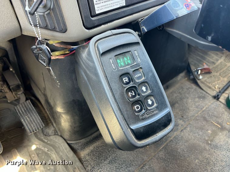 image for item DP0473 2011 International WorkStar 7400  dump truck