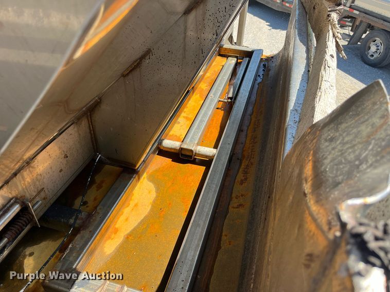 image for item DP0473 2011 International WorkStar 7400  dump truck