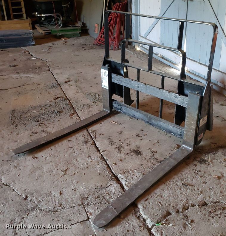 image for item DQ0507 MDS  42" L skid steer forks