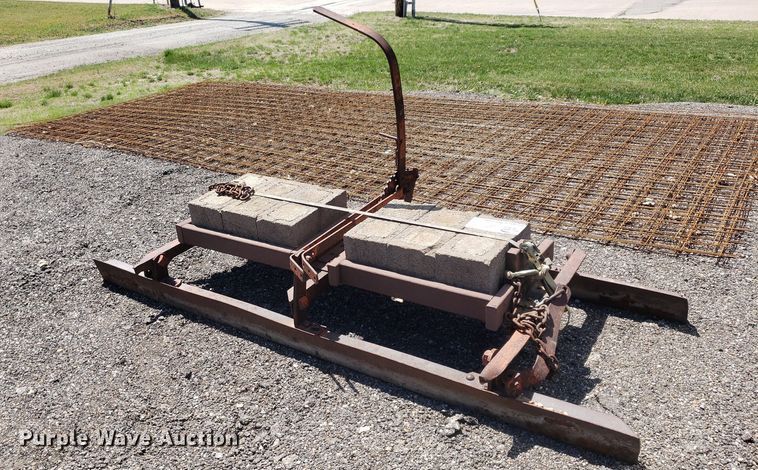 image for item DQ0508 8' L land leveler