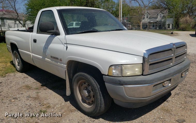 image for item DQ0510 2001 Dodge Ram 1500  pickup truck