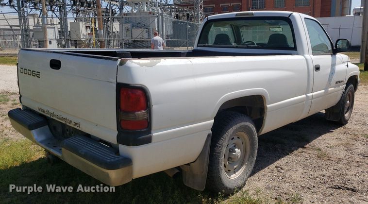 image for item DQ0510 2001 Dodge Ram 1500  pickup truck