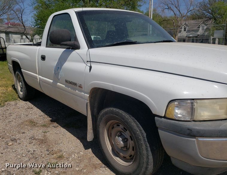 image for item DQ0510 2001 Dodge Ram 1500  pickup truck