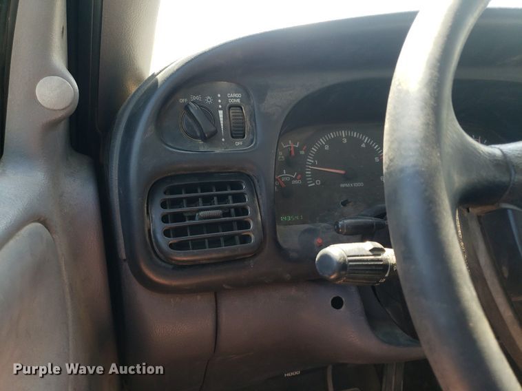 image for item DQ0510 2001 Dodge Ram 1500  pickup truck