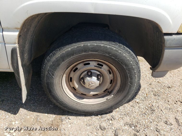 image for item DQ0510 2001 Dodge Ram 1500  pickup truck