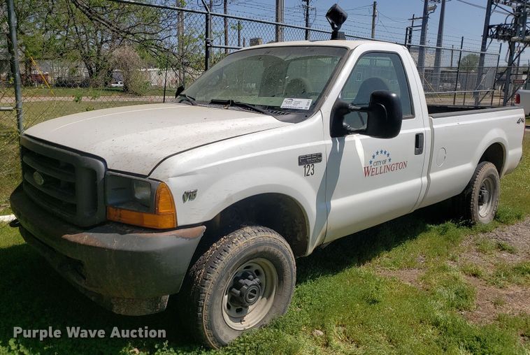 image for item DQ0511 2001 Ford F250 Super Duty  pickup truck