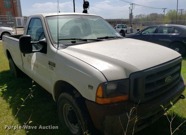 image for item DQ0511 2001 Ford F250 Super Duty  pickup truck