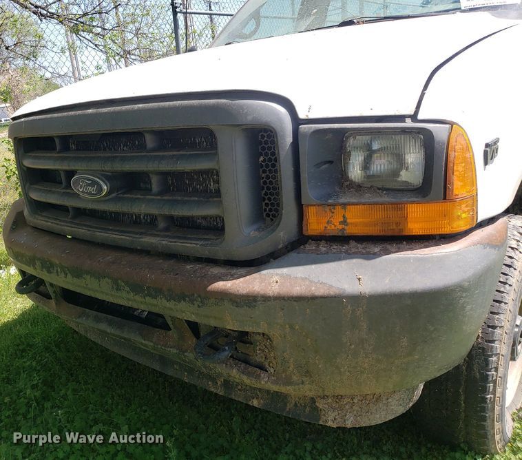 image for item DQ0511 2001 Ford F250 Super Duty  pickup truck