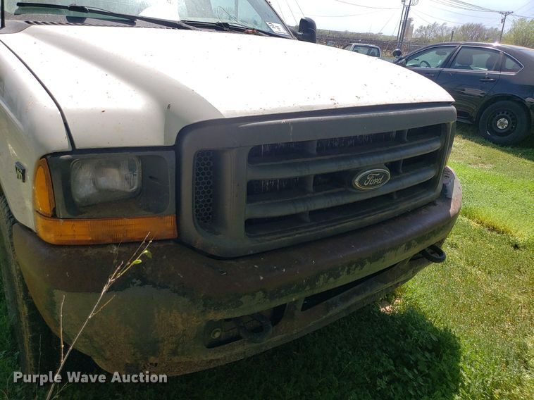 image for item DQ0511 2001 Ford F250 Super Duty  pickup truck