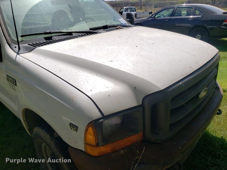 image for item DQ0511 2001 Ford F250 Super Duty  pickup truck