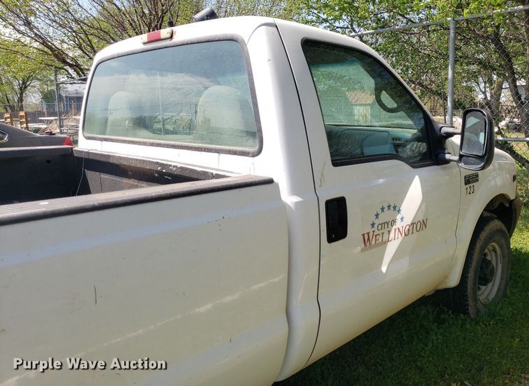 image for item DQ0511 2001 Ford F250 Super Duty  pickup truck