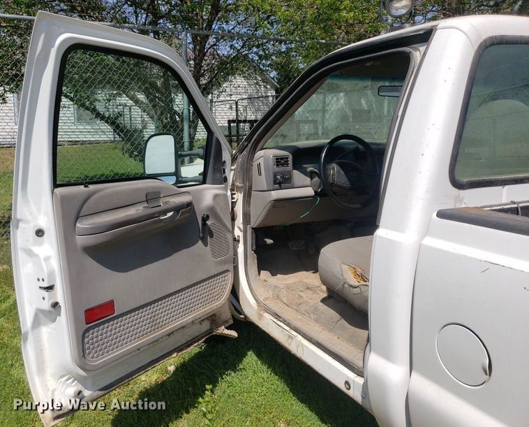 image for item DQ0511 2001 Ford F250 Super Duty  pickup truck