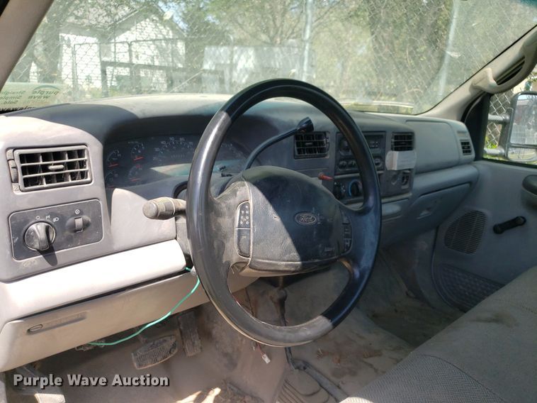 image for item DQ0511 2001 Ford F250 Super Duty  pickup truck