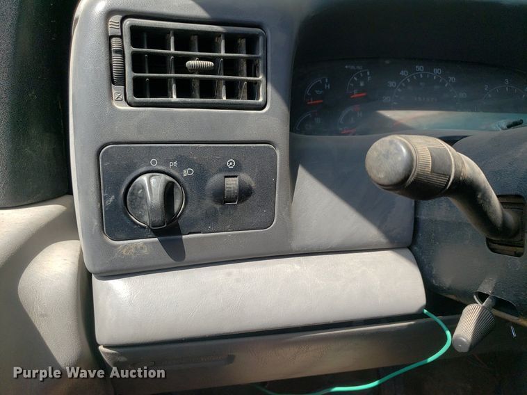 image for item DQ0511 2001 Ford F250 Super Duty  pickup truck