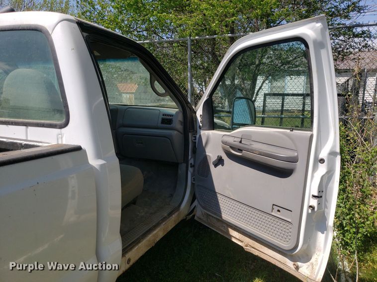 image for item DQ0511 2001 Ford F250 Super Duty  pickup truck