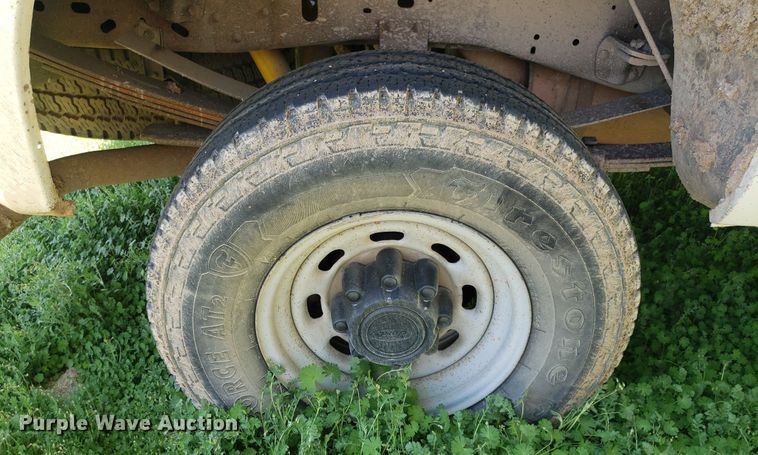 image for item DQ0511 2001 Ford F250 Super Duty  pickup truck