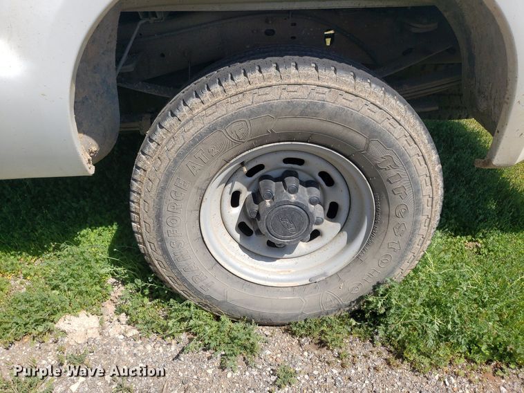 image for item DQ0511 2001 Ford F250 Super Duty  pickup truck