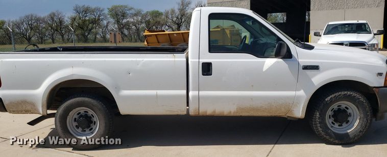 image for item DQ0512 2001 Ford F250 Super Duty  pickup truck