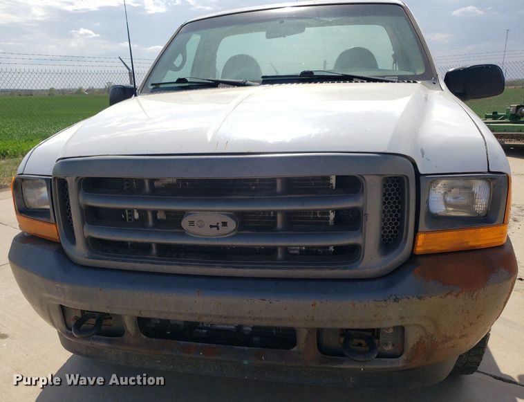 image for item DQ0512 2001 Ford F250 Super Duty  pickup truck