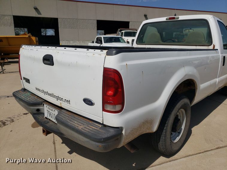 image for item DQ0512 2001 Ford F250 Super Duty  pickup truck