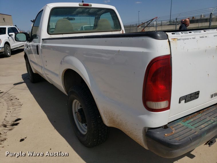 image for item DQ0512 2001 Ford F250 Super Duty  pickup truck