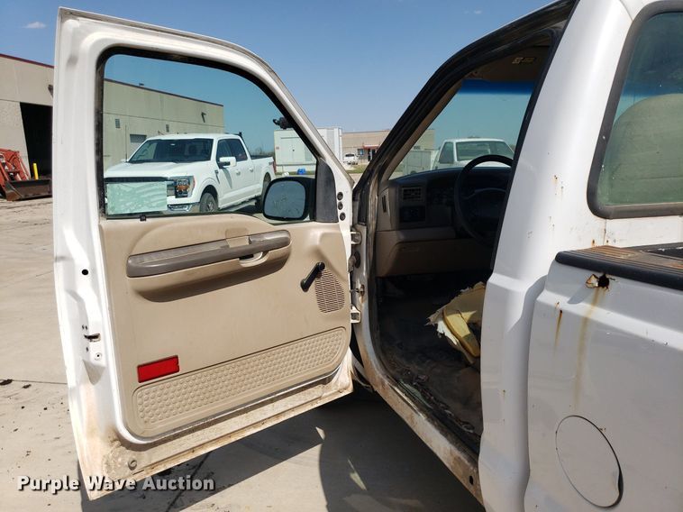 image for item DQ0512 2001 Ford F250 Super Duty  pickup truck