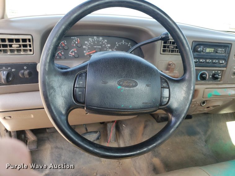 image for item DQ0512 2001 Ford F250 Super Duty  pickup truck