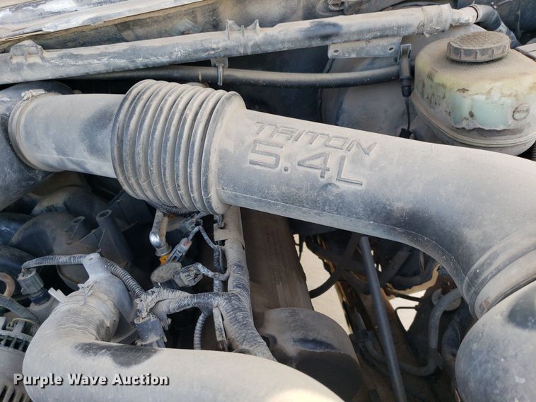 image for item DQ0512 2001 Ford F250 Super Duty  pickup truck