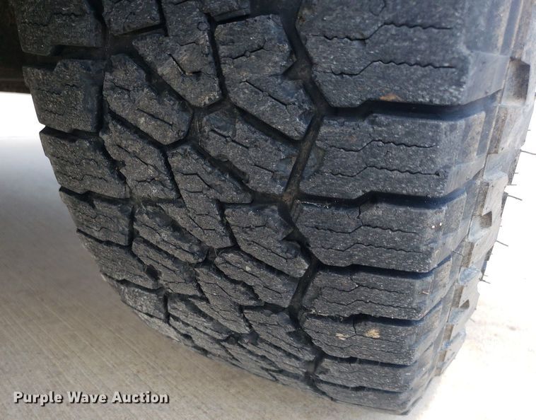 image for item DQ0512 2001 Ford F250 Super Duty  pickup truck