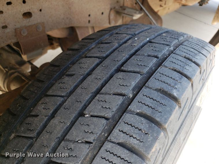 image for item DQ0512 2001 Ford F250 Super Duty  pickup truck