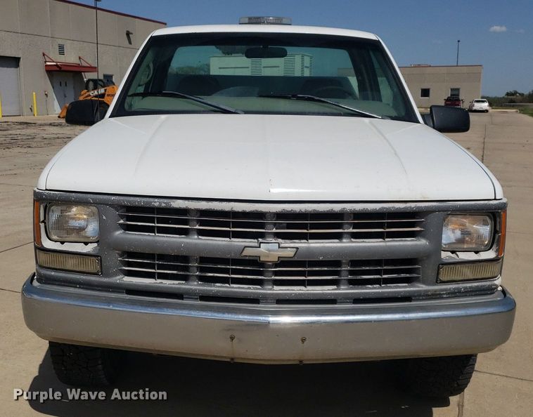 image for item DQ0513 1998 Chevrolet C2500HD  utility bed pickup truck